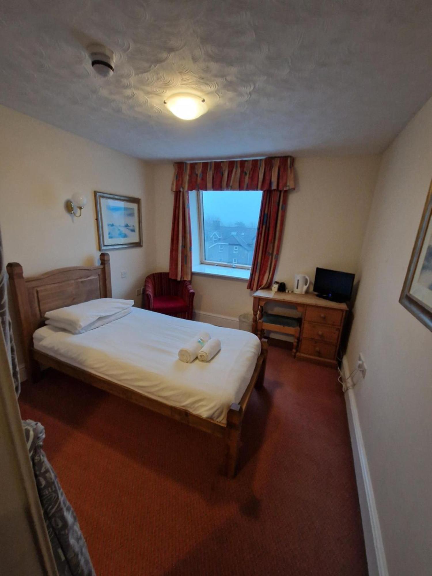 The Menai Hotel And Bar Bangor Eksteriør billede