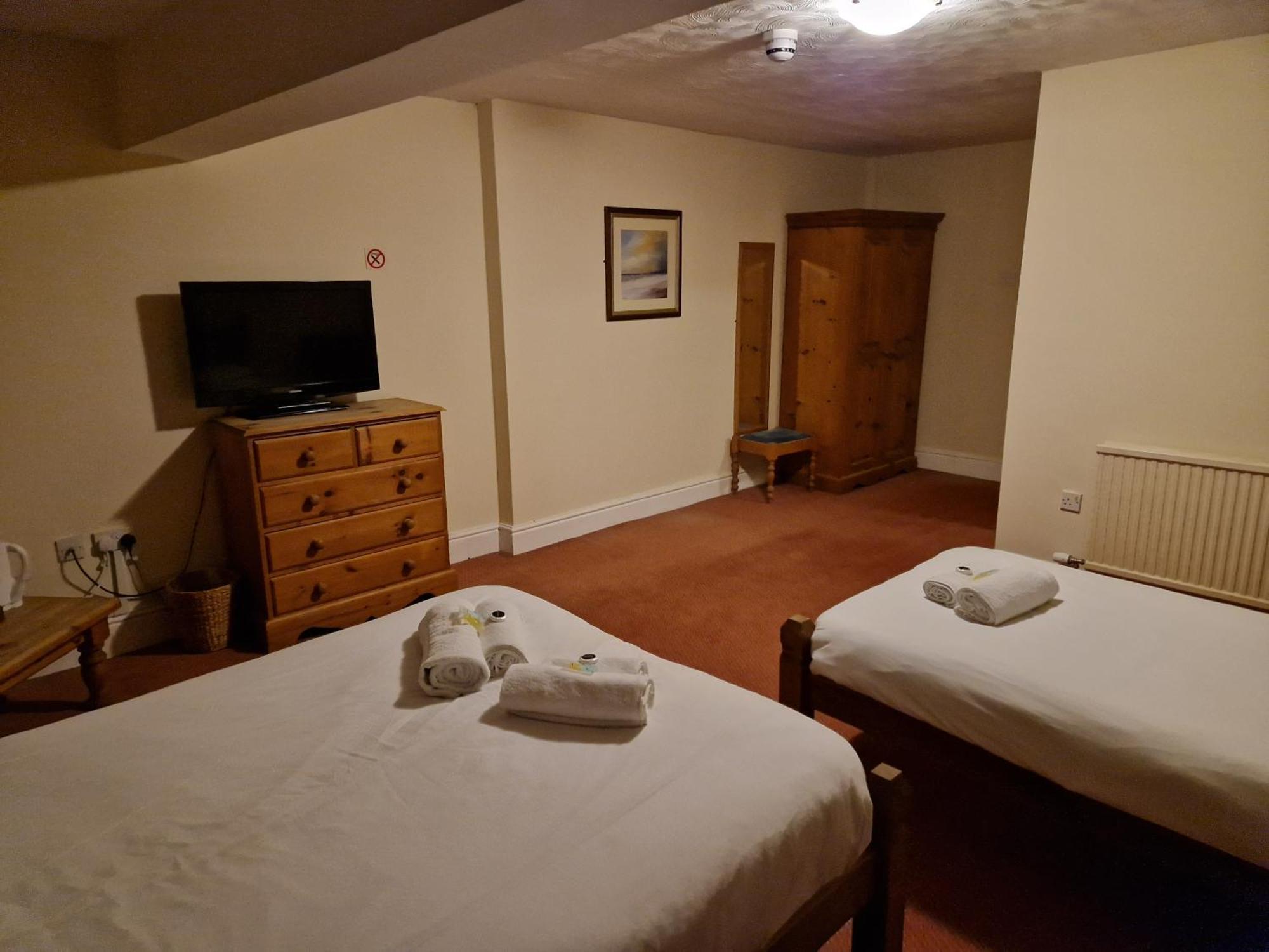 The Menai Hotel And Bar Bangor Eksteriør billede