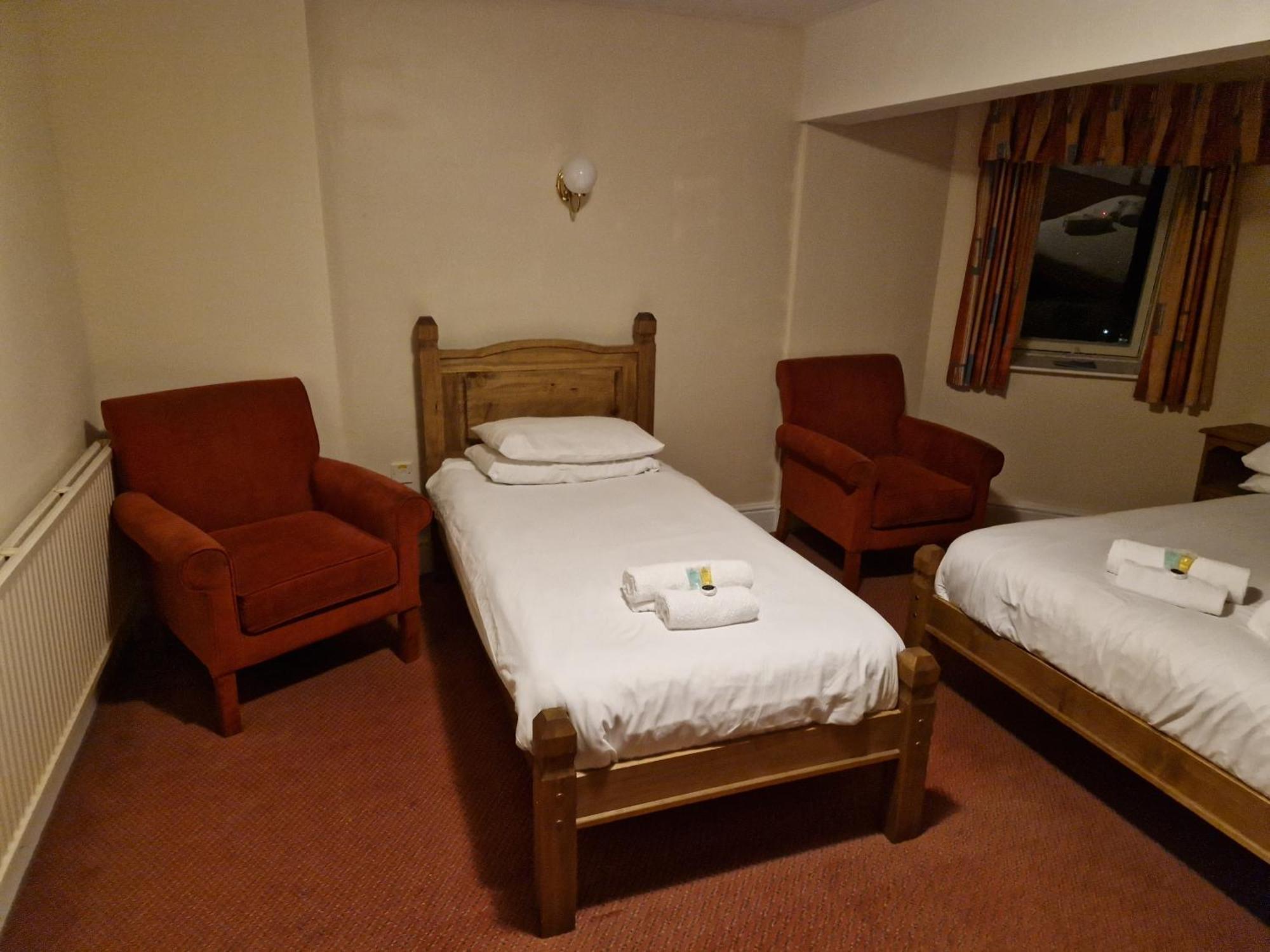 The Menai Hotel And Bar Bangor Værelse billede