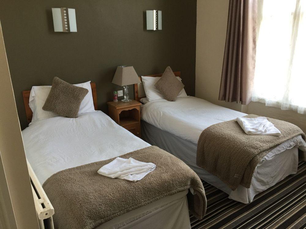 The Menai Hotel And Bar Bangor Eksteriør billede