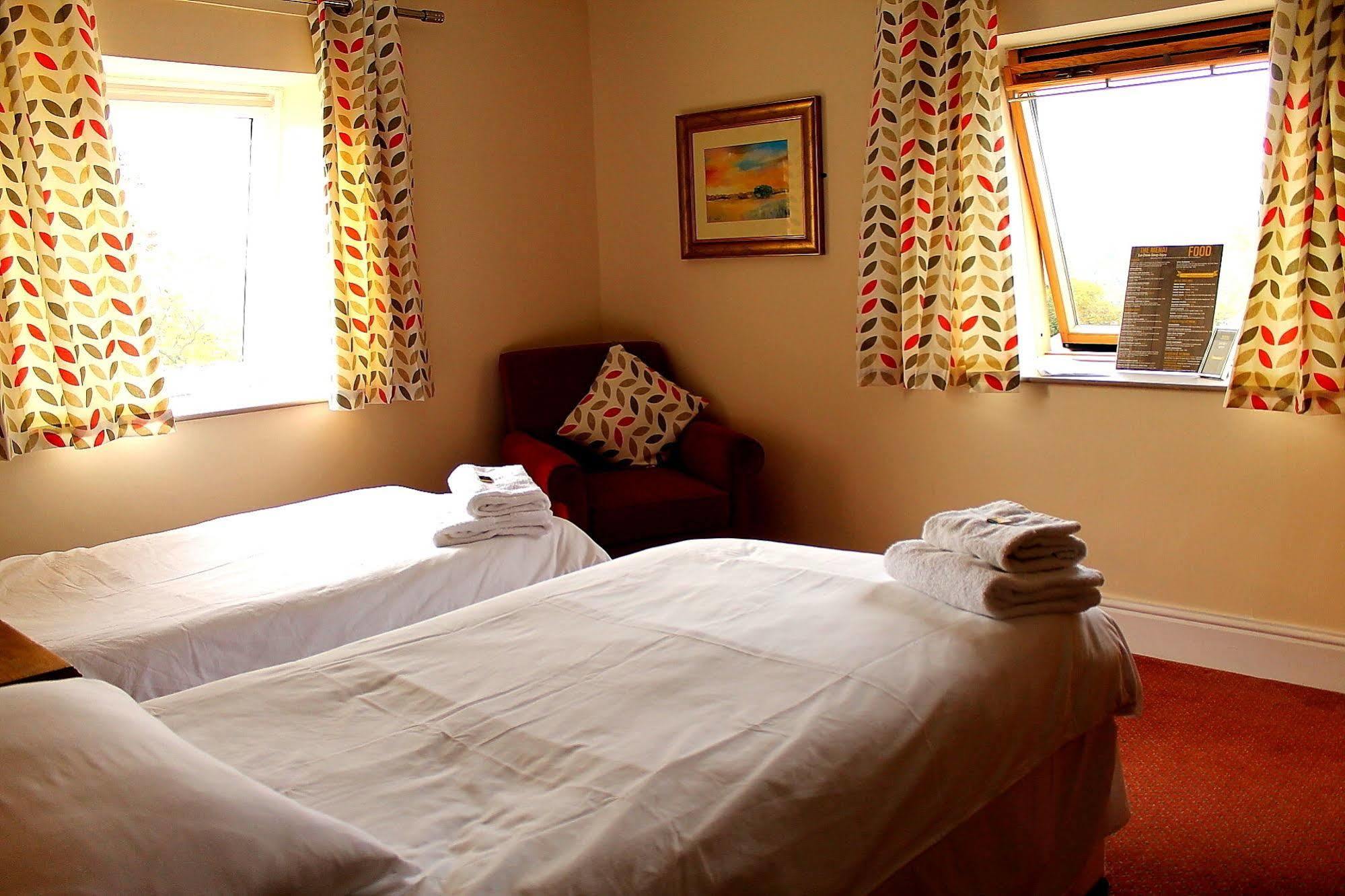 The Menai Hotel And Bar Bangor Eksteriør billede