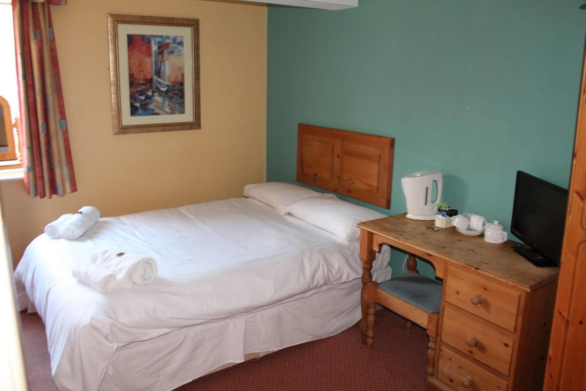 The Menai Hotel And Bar Bangor Eksteriør billede